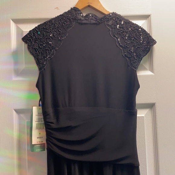 Scarlet Nite Missy 6 Traditional Black Dress - Picture 12 of 16